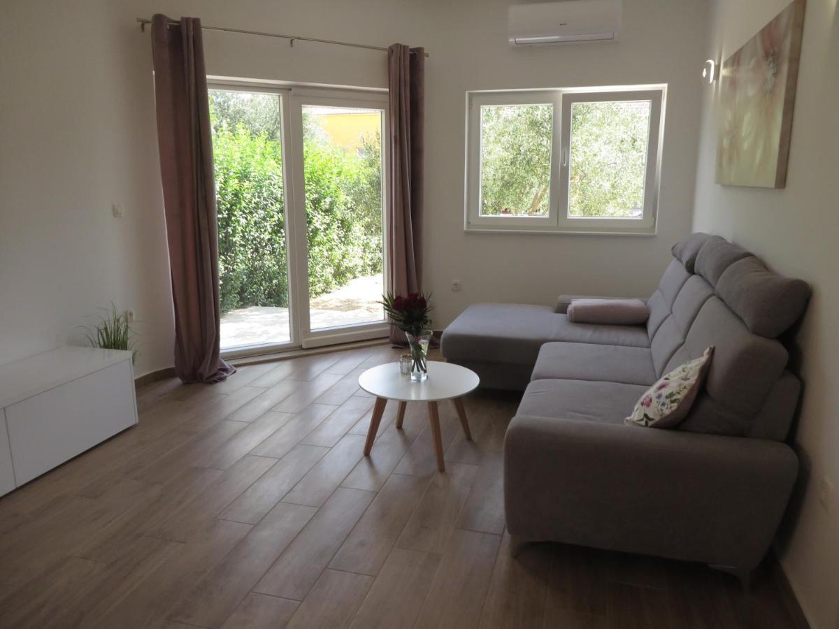 M&L Holliday Home Biograd Na Moru Exterior foto